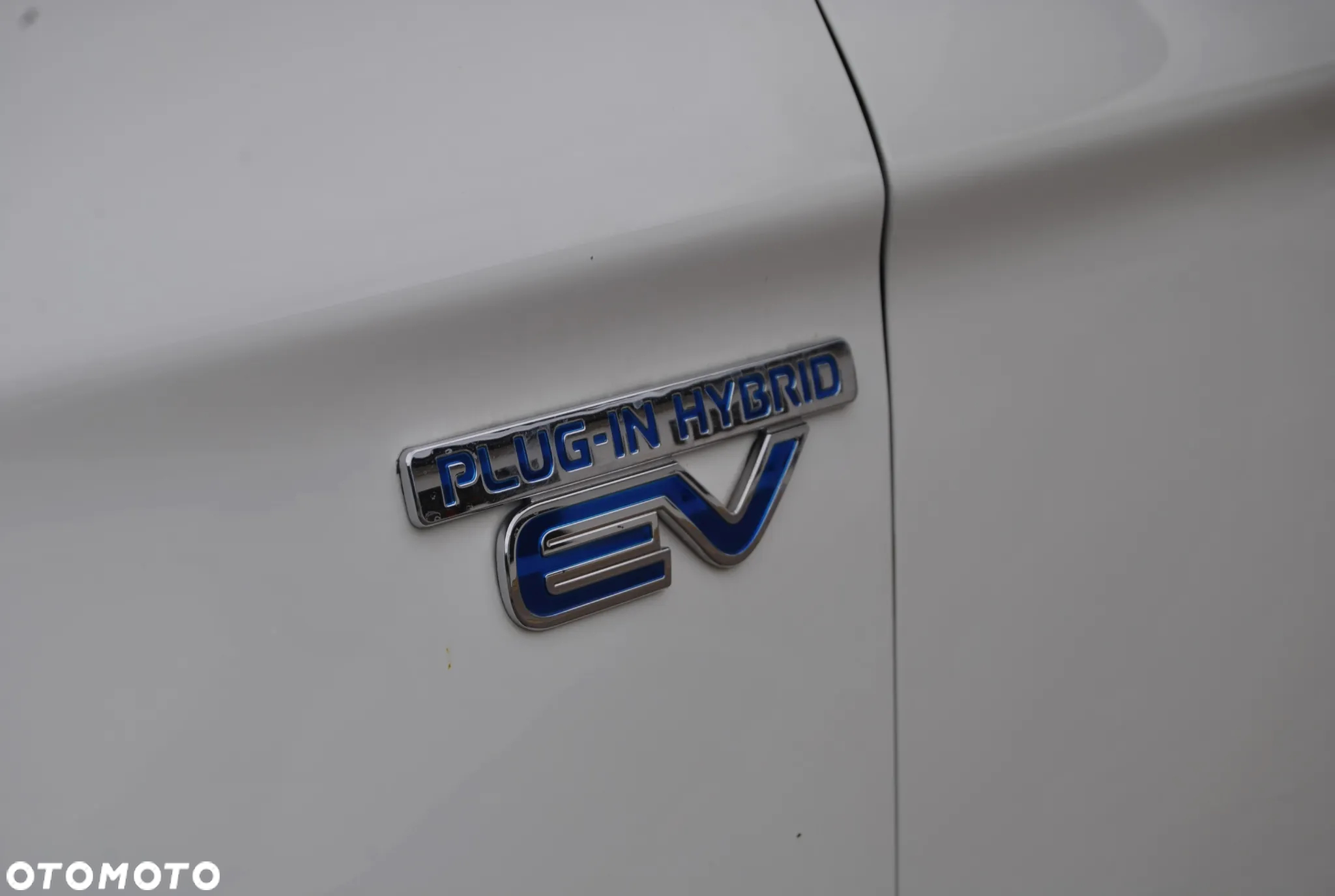 Mitsubishi Outlander 2.0 4WD Plug-In Hybrid Top - 21