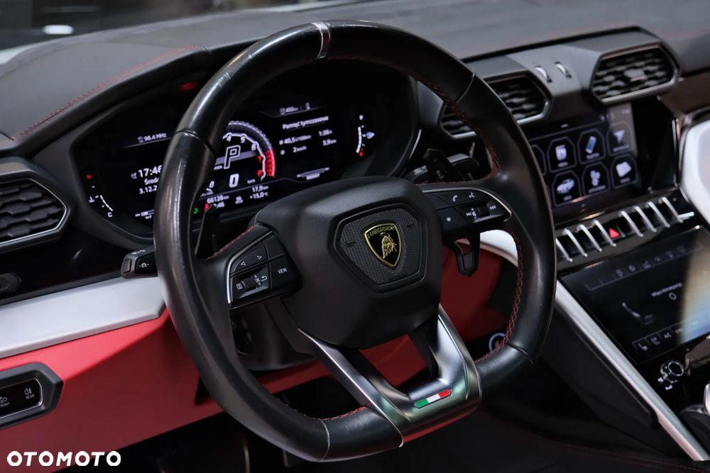 Lamborghini Urus - 21