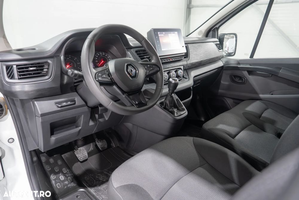 Renault Trafic Combi 2.0 Blue dCi 110 S&S L2 8+1 Life - 10