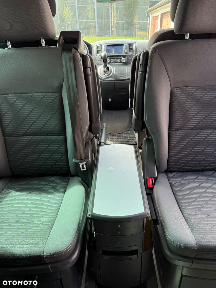 Volkswagen Multivan - 14