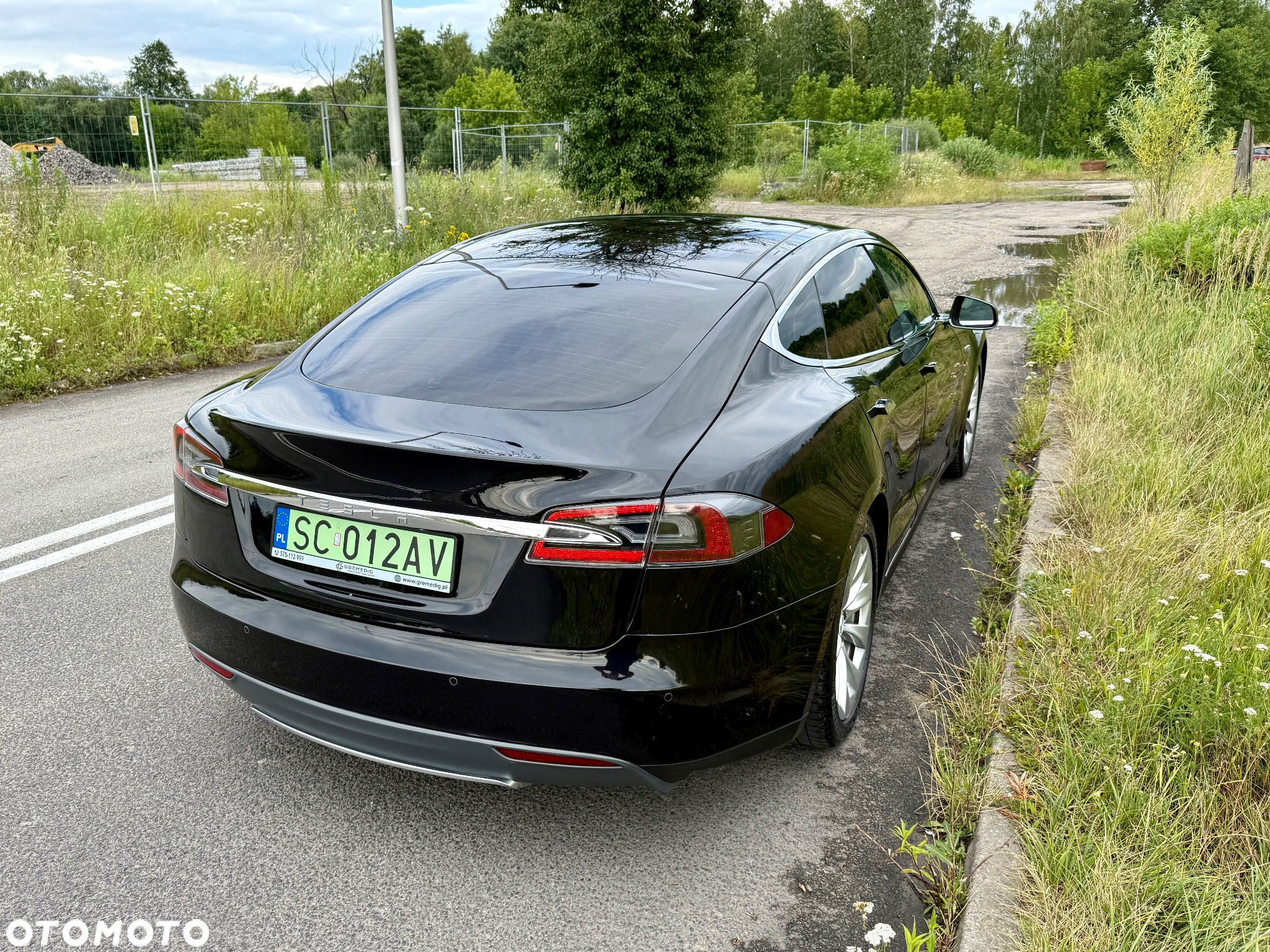 Tesla Model S 85 D - 5