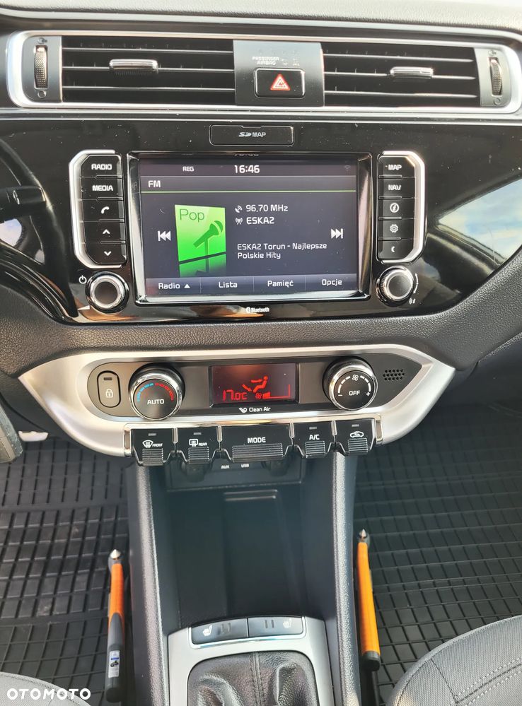 Kia Rio - 25