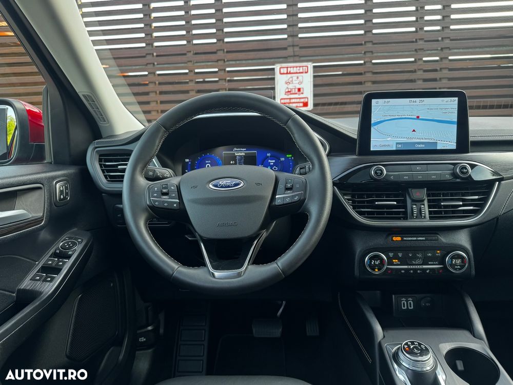 Ford Kuga - 17