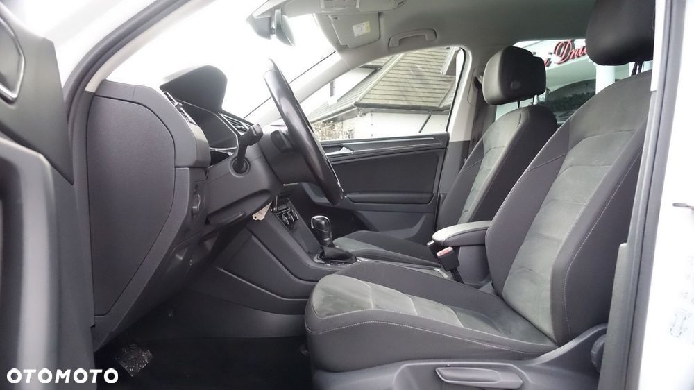 Volkswagen Tiguan - 24