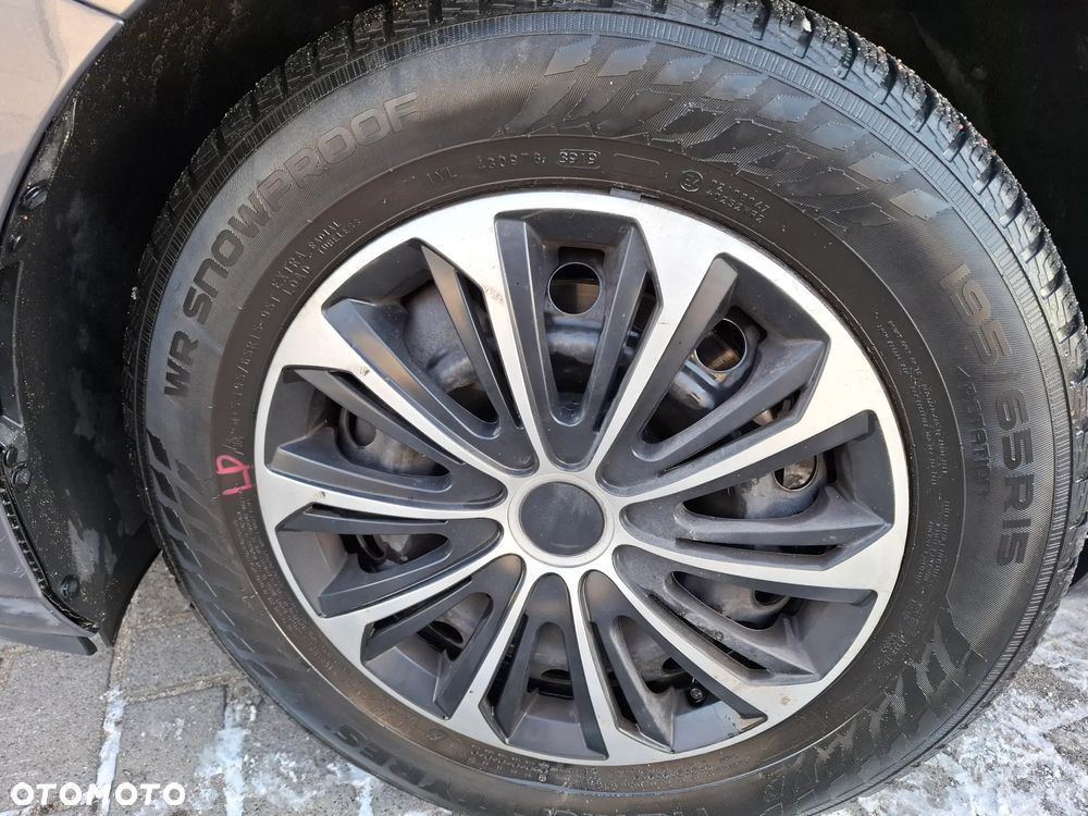 Hyundai i30 1.6 D Comfort - 8