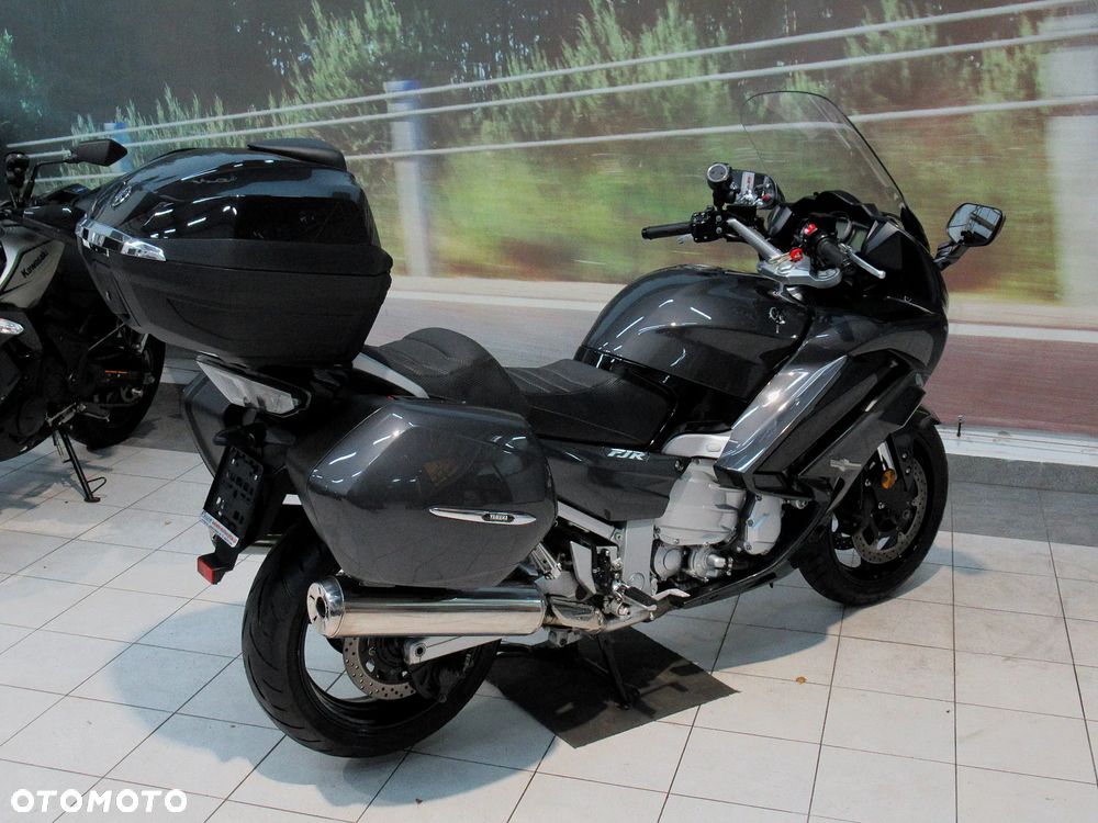 Yamaha FJR - 7