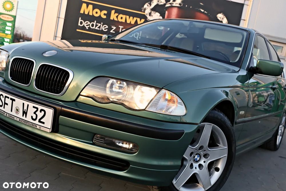 BMW Seria 3 320i - 1