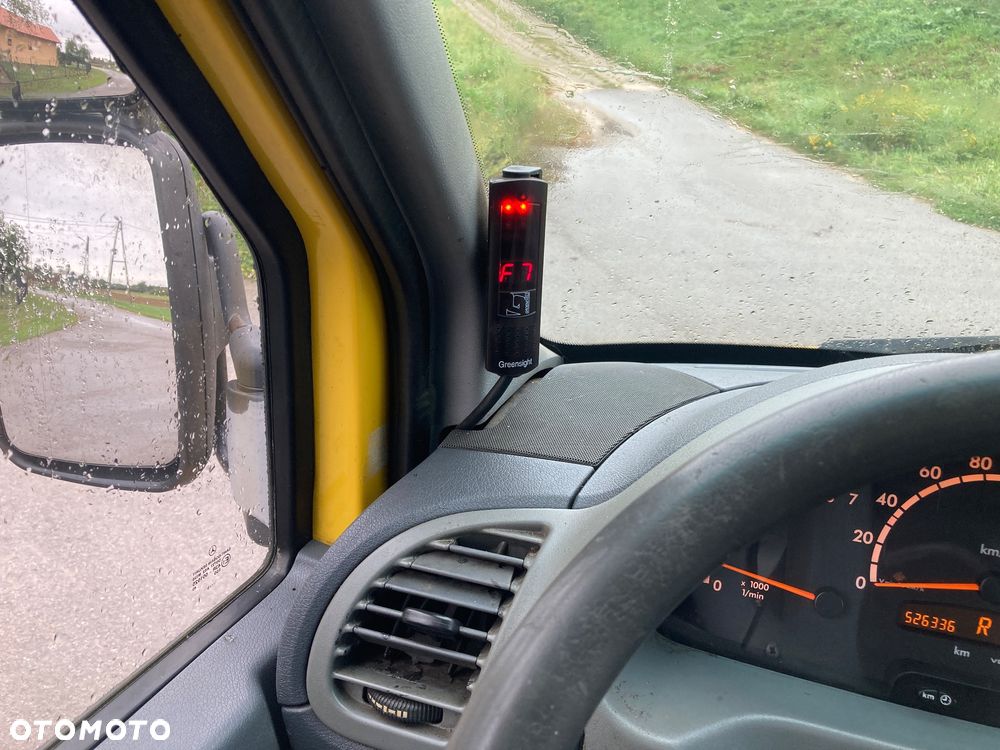 Mercedes-Benz Sprinter - 20