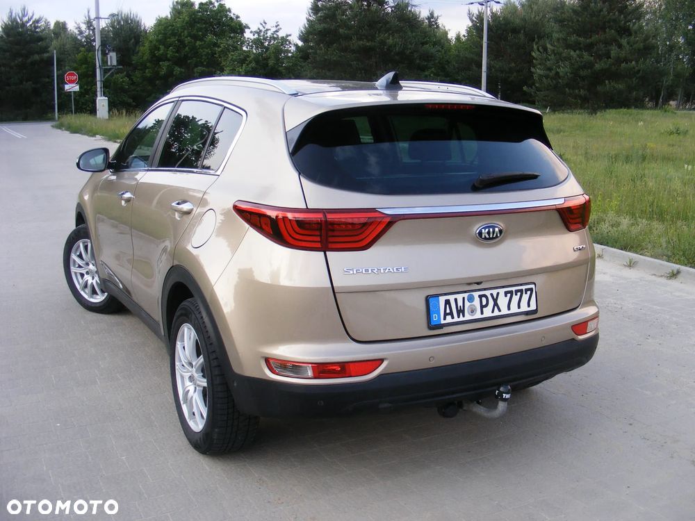 Kia Sportage 2,0 CRDI AWD Platinum - 36