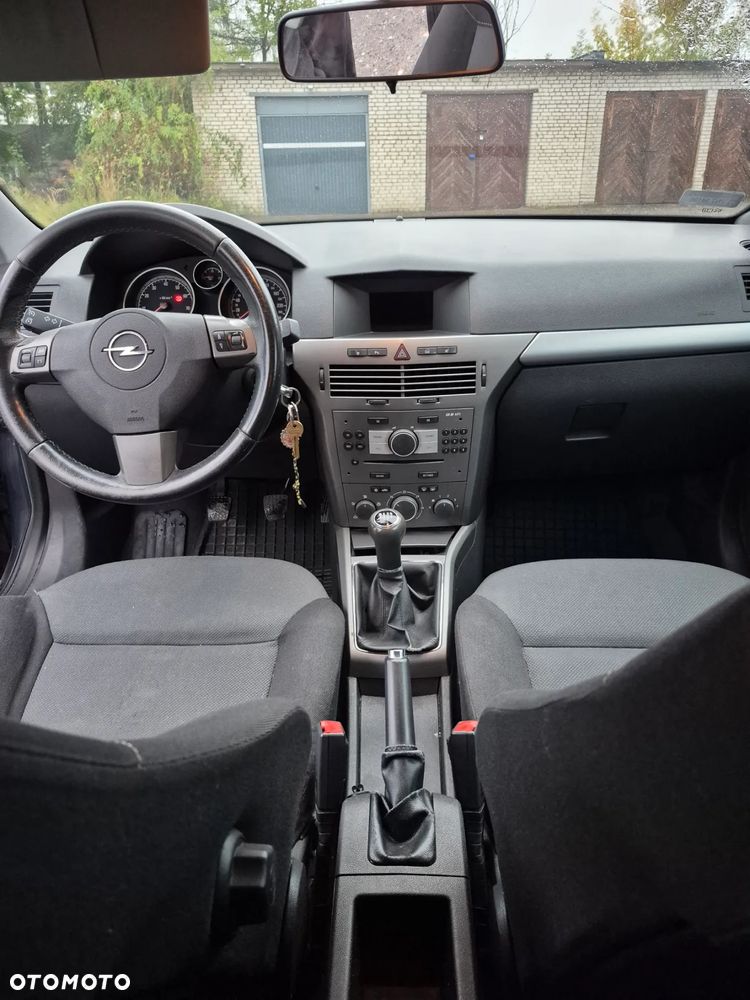 Opel Astra III GTC 1.8 Sport - 5