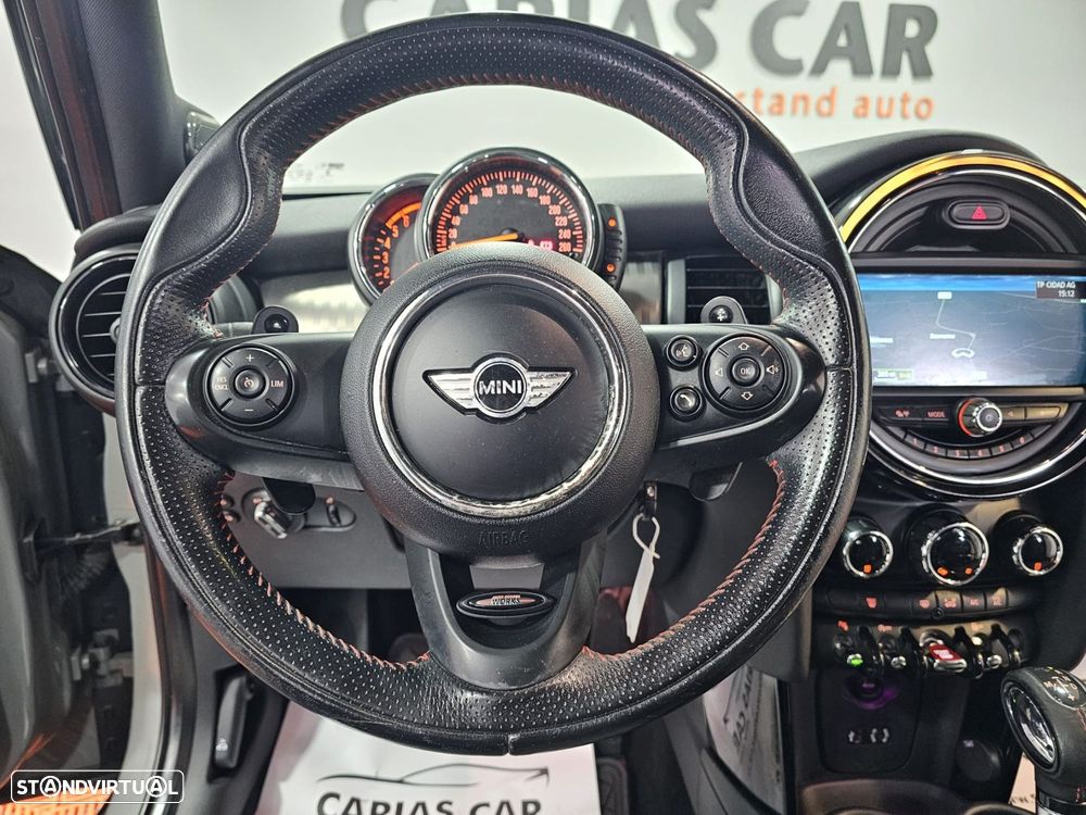 MINI 5 Portas Cooper SD Auto Desportiva - 14