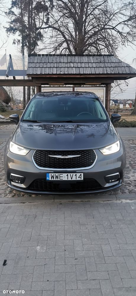 Chrysler Pacifica - 11