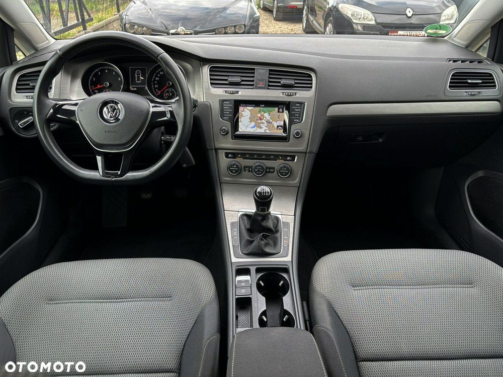 Volkswagen Golf 1.4 TSI BMT Comfortline - 24