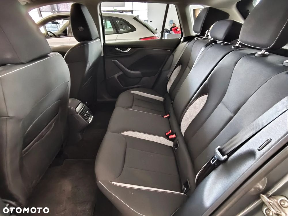 Skoda Kamiq 1.5 TSI Drive DSG - 10