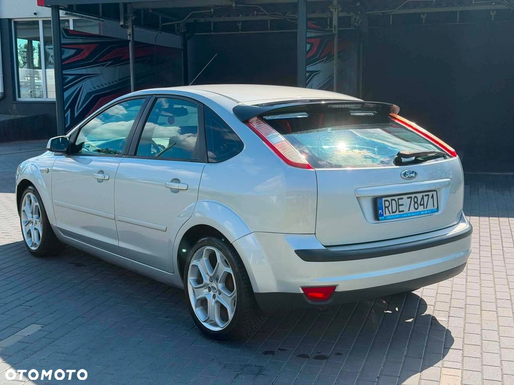 Ford Focus 1.6 Ti-VCT Platinium X - 9