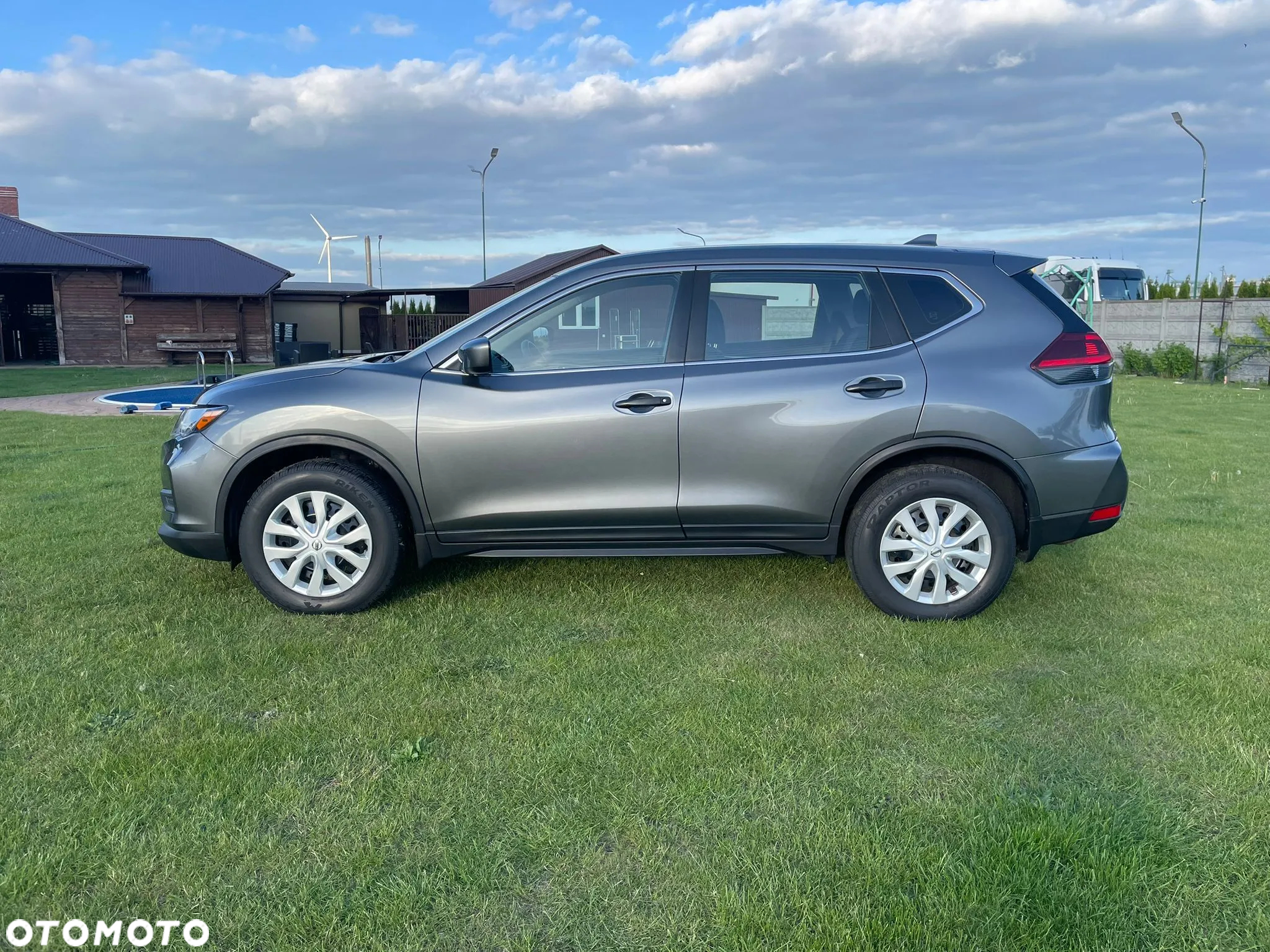Nissan Rogue - 7