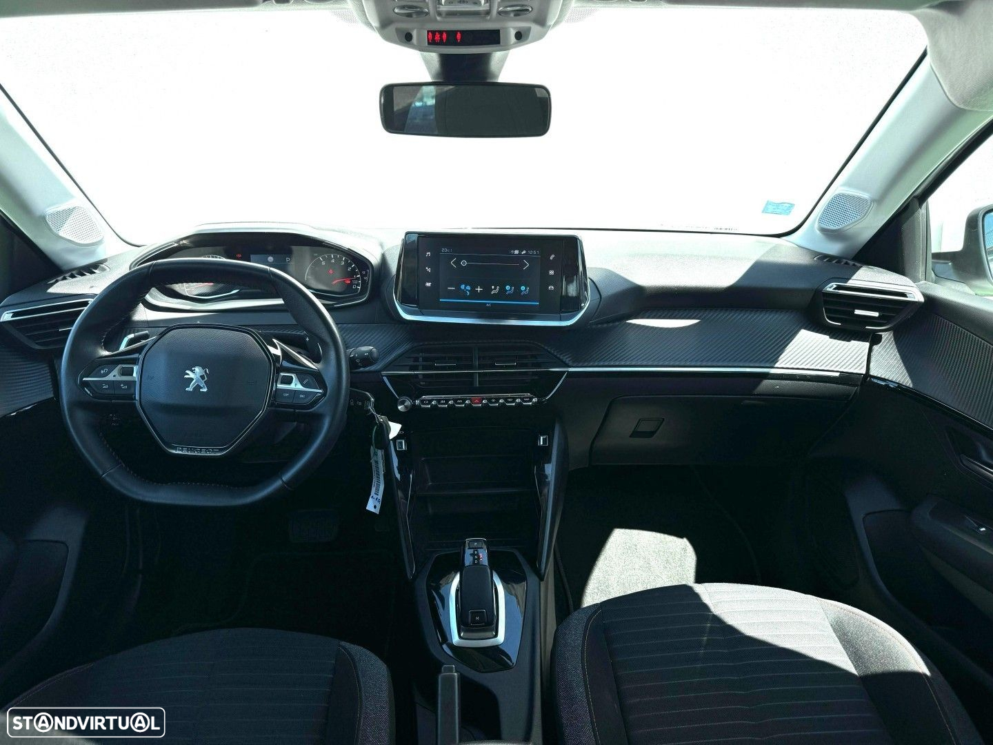 Peugeot 208 1.2 PureTech Allure EAT8 - 2