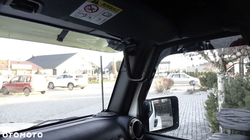 Jeep Wrangler - 29