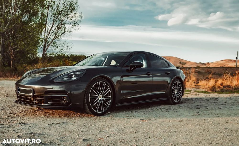 Porsche Panamera 4S - 3