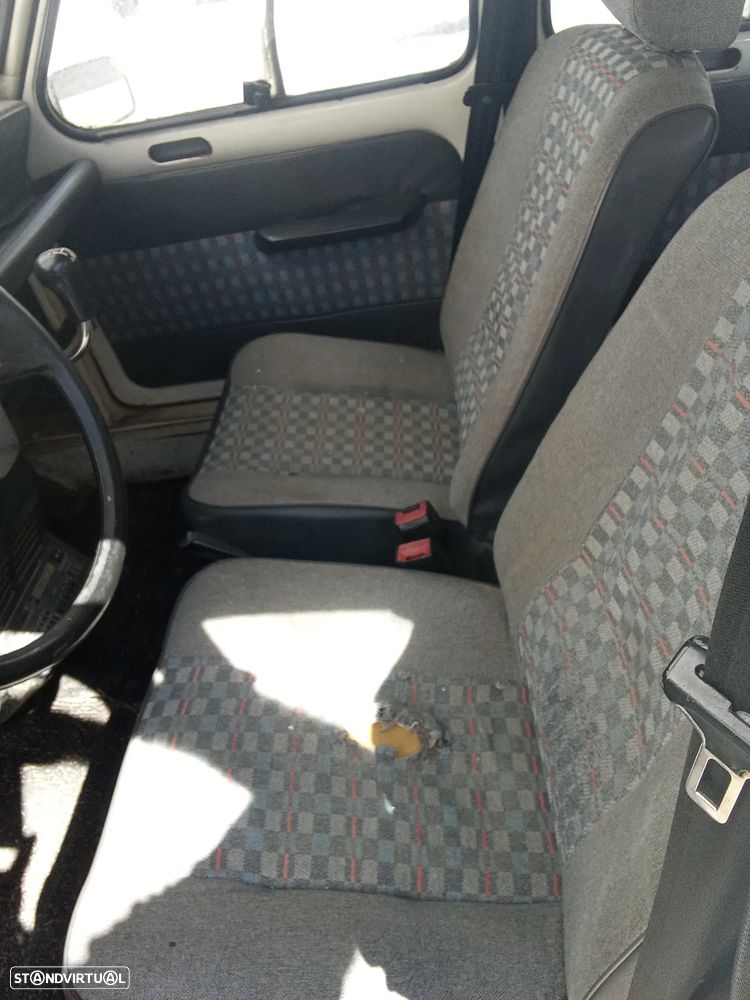 Renault 4 1.1 GTL - 3