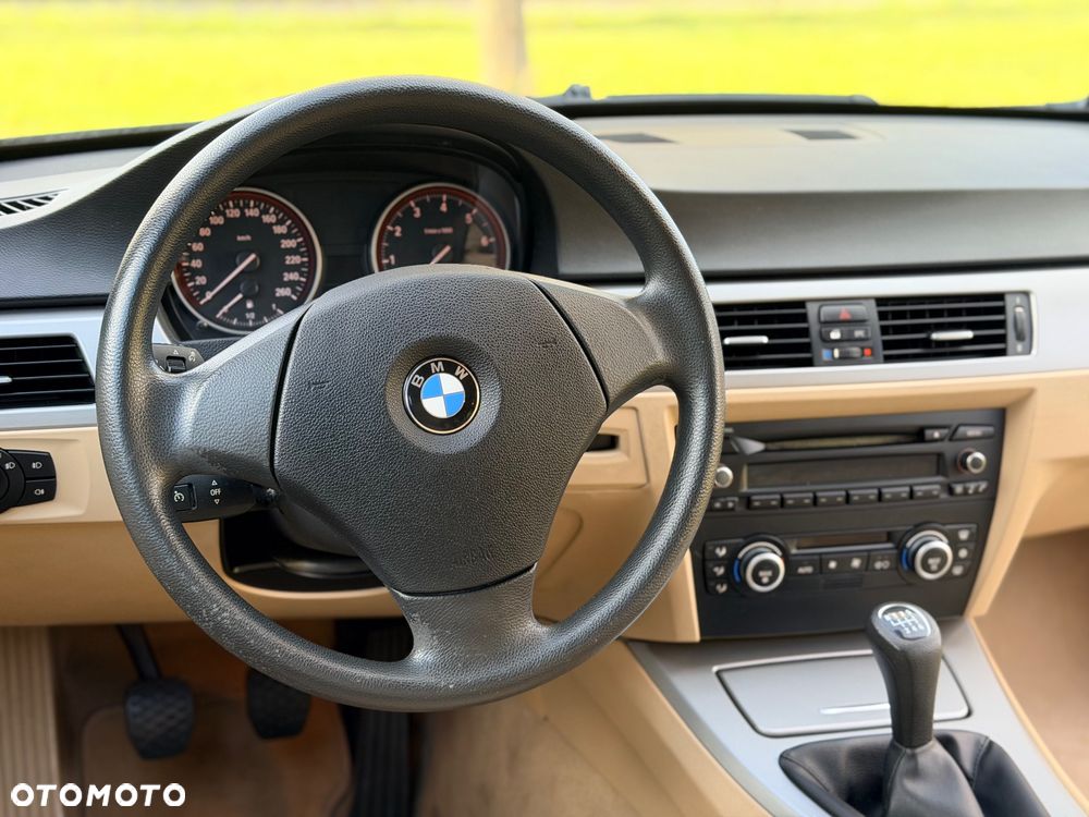 BMW Seria 3 325i - 18