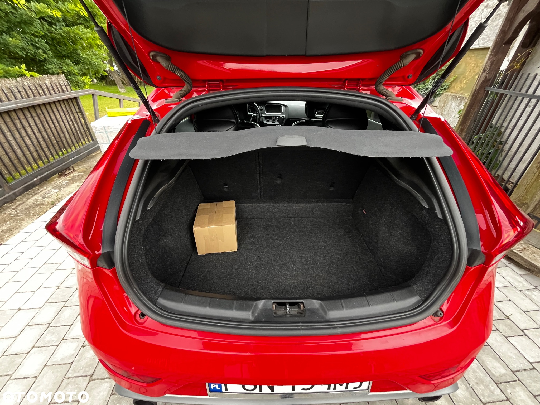 Volvo V40 D2 R Design - 20