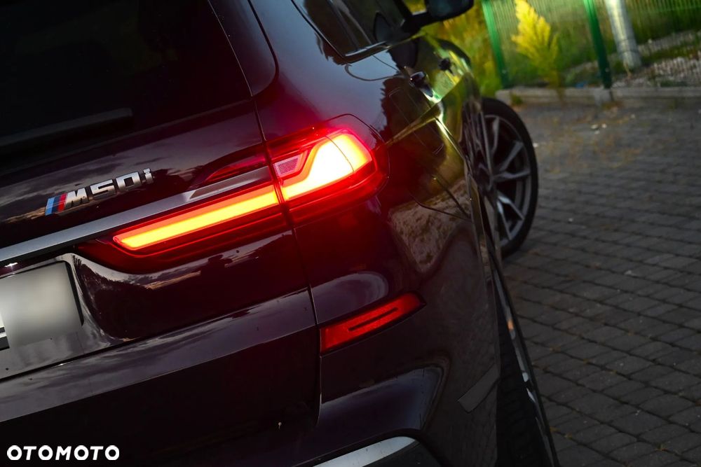 BMW X7 M50i sport - 18