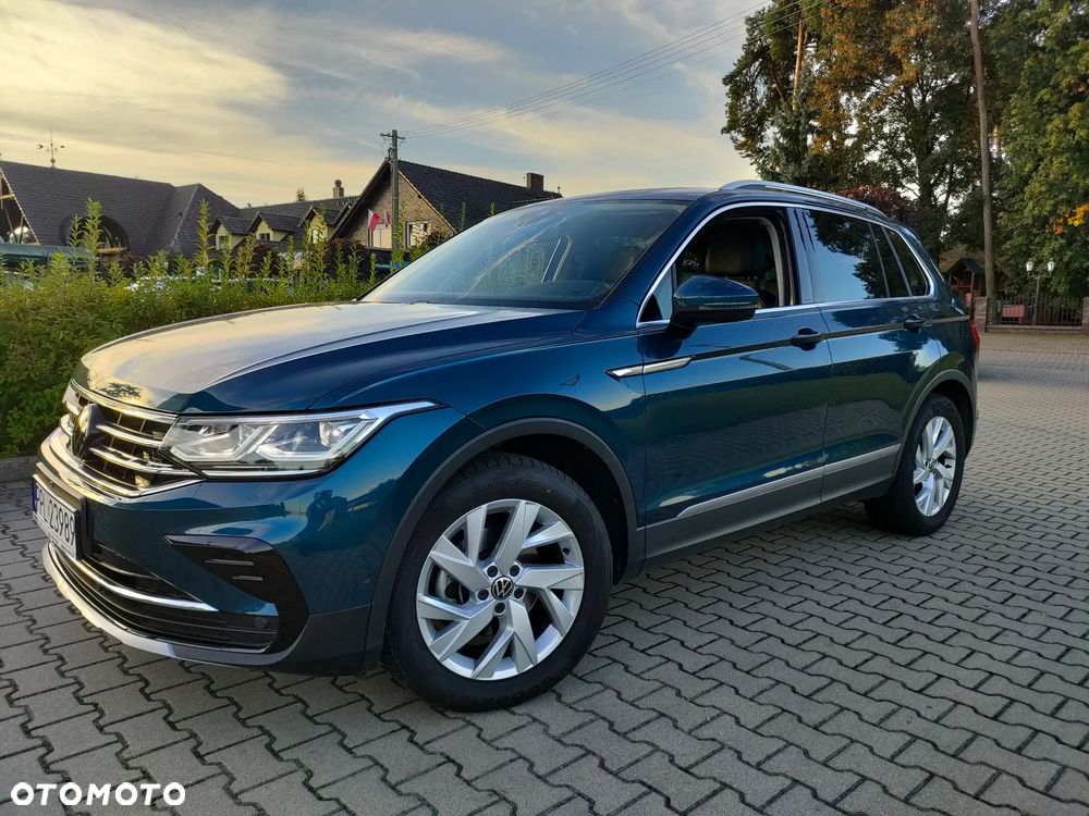 Volkswagen Tiguan - 1