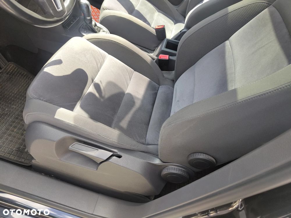 Volkswagen Touran 2.0 TDI DPF Comfortline DSG - 18