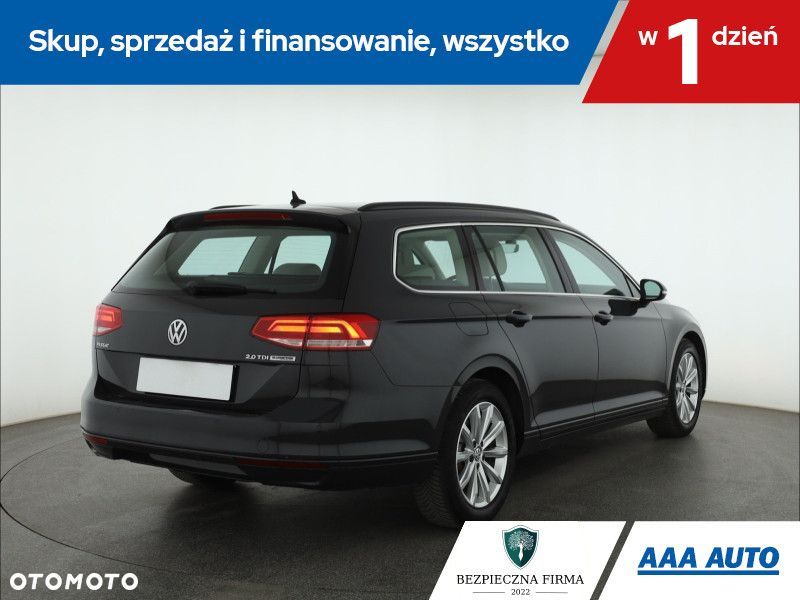 Volkswagen Passat Variant - 7