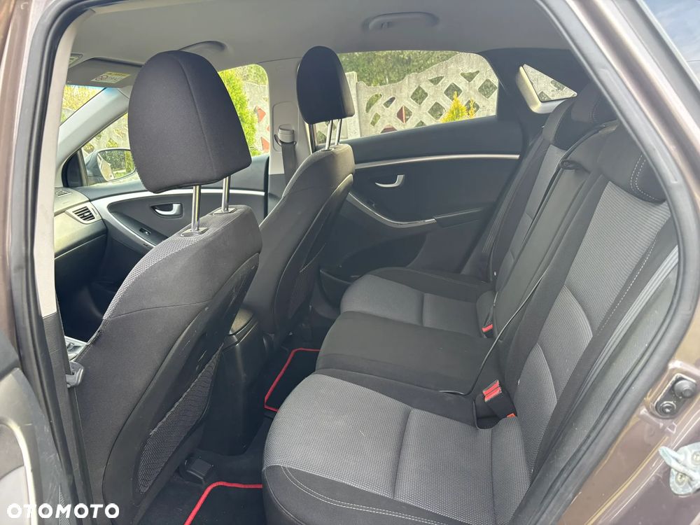 Hyundai i30 1.6 CRDI Trend - 16