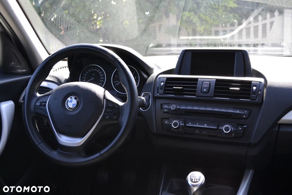 BMW Seria 1 118i Sport Line - 37