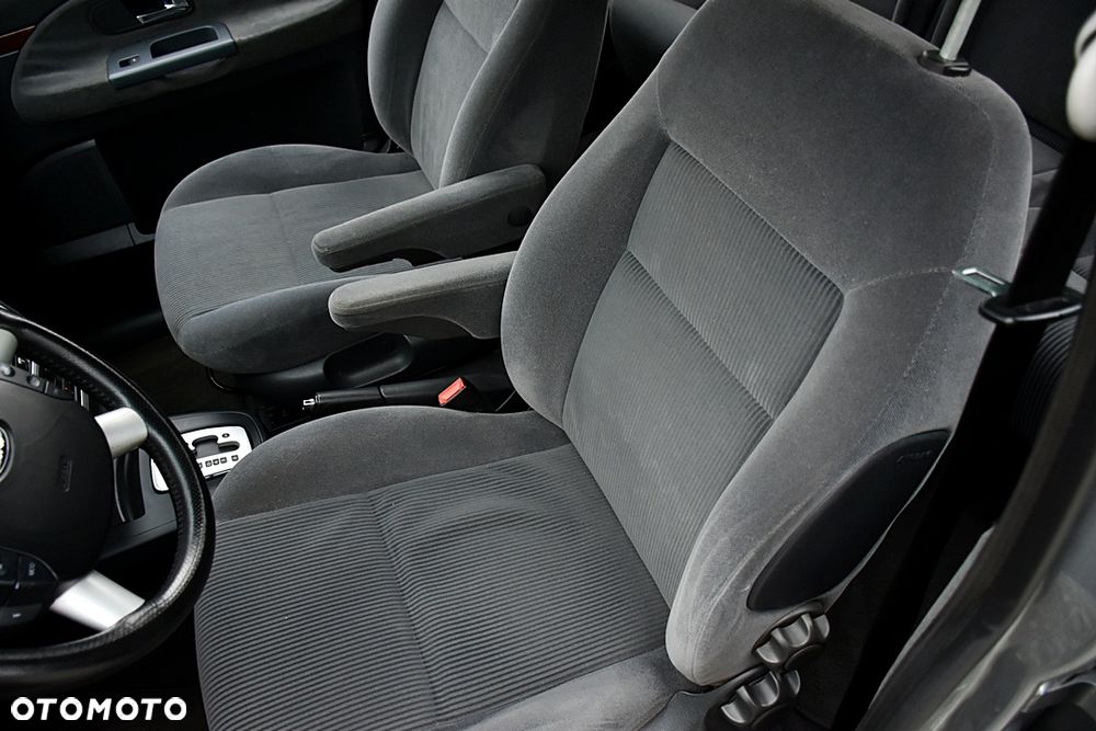 Ford Galaxy TDI Ghia - 7