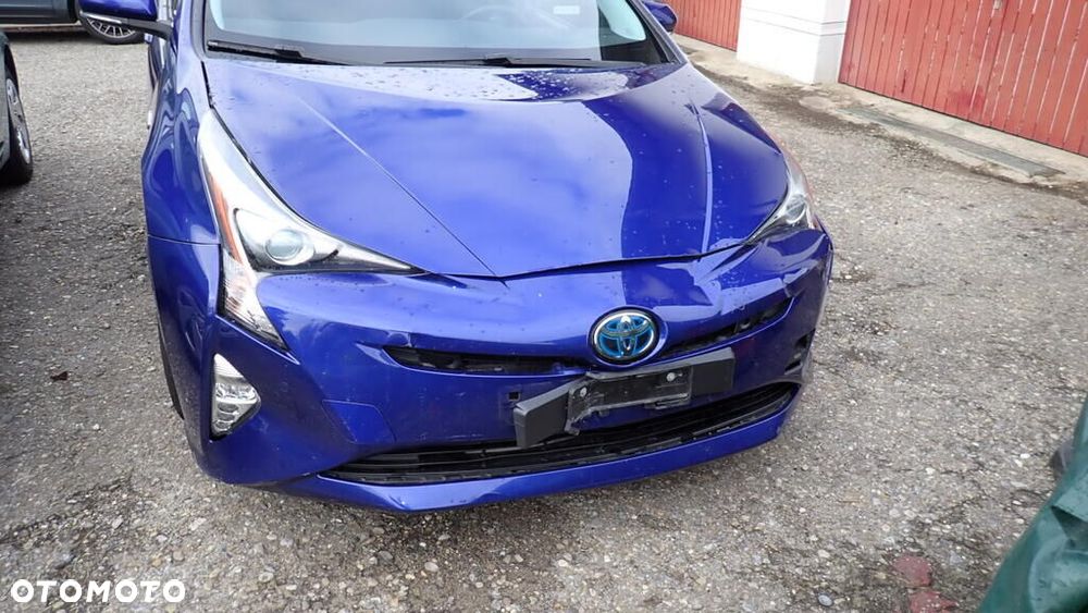 Toyota Prius 2017 photo 3