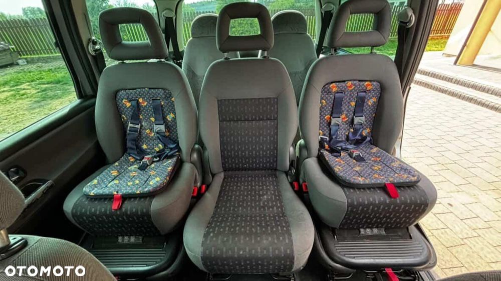 Ford Galaxy - 2