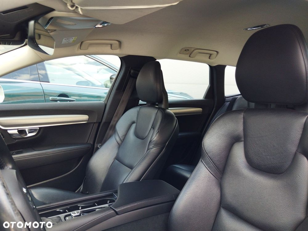 Volvo V90 D5 AWD Momentum - 9