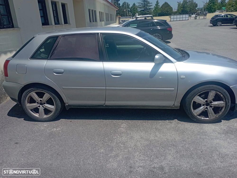 Audi A3 1.9 TDI Attraction - 1