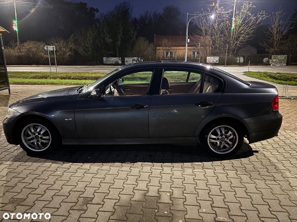 BMW Seria 3 320i - 6