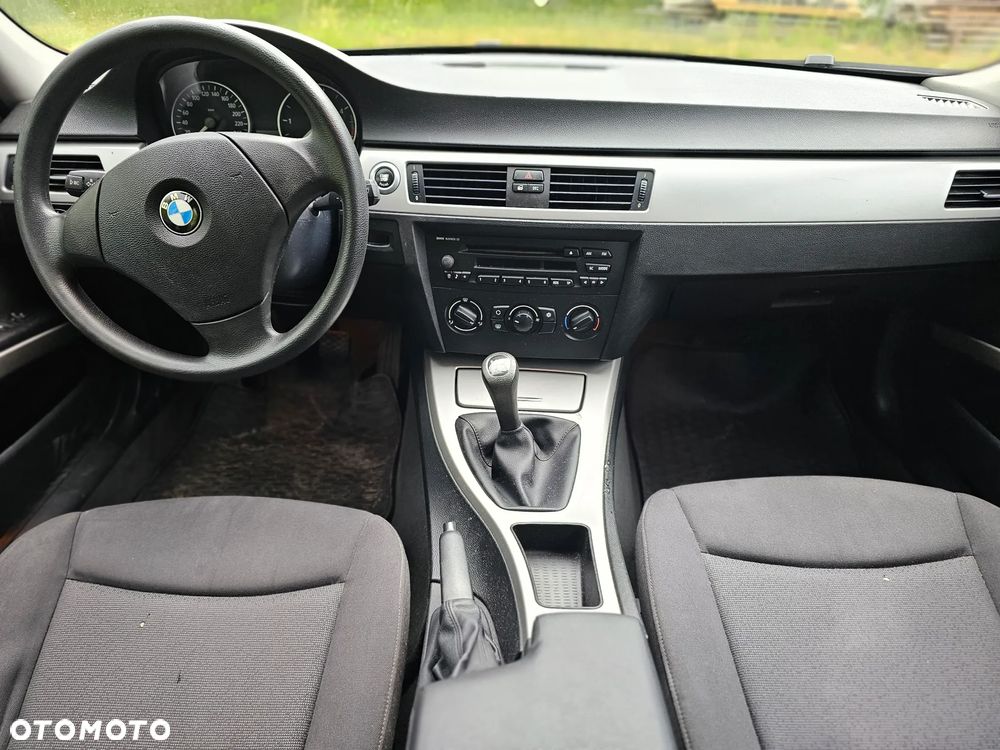 BMW Seria 3 318d - 8