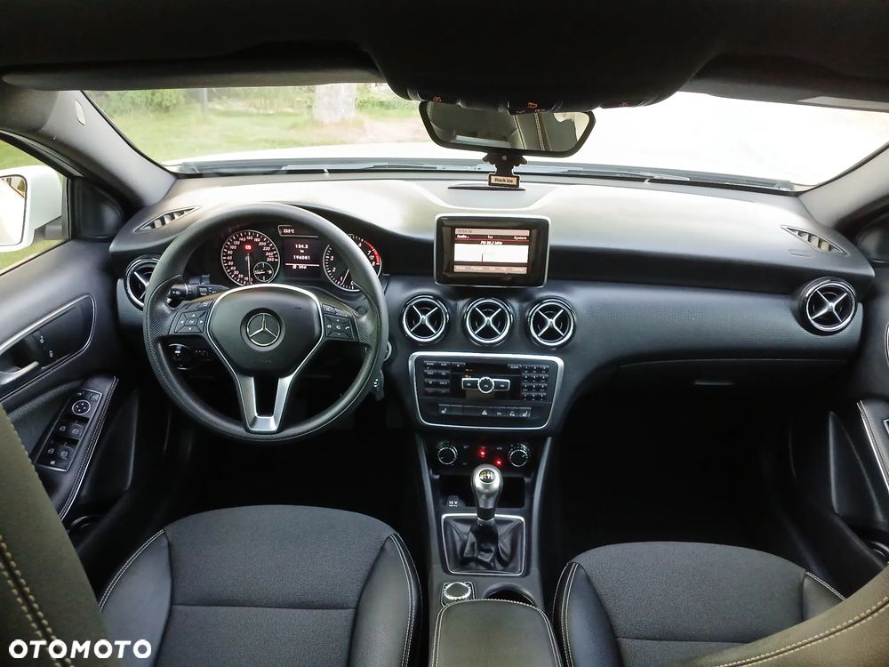 Mercedes-Benz Klasa A 180 BlueEfficiency Edition - 17