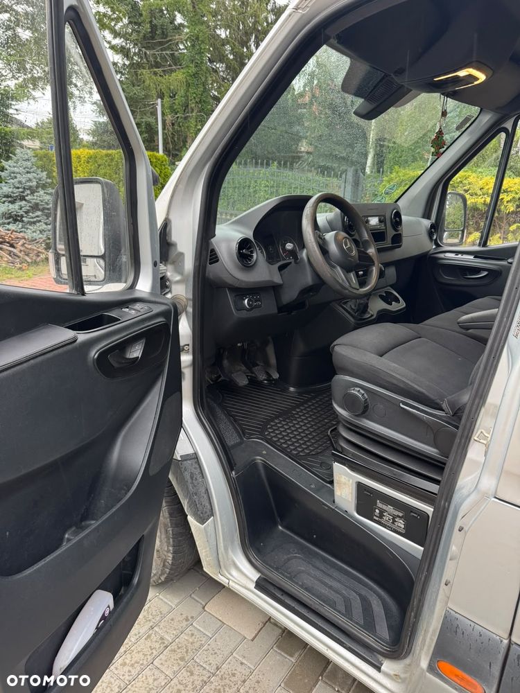 Mercedes-Benz Sprinter - 5
