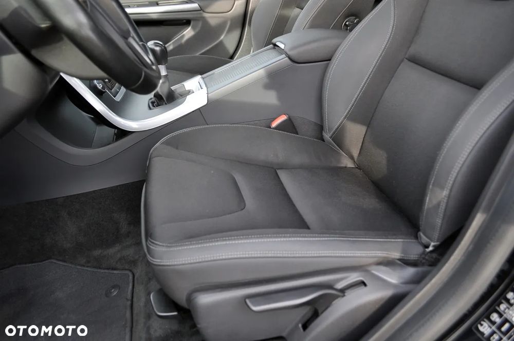 Volvo S60 T3 Kinetic - 17