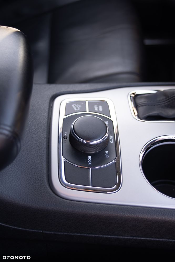 Jeep Grand Cherokee - 11