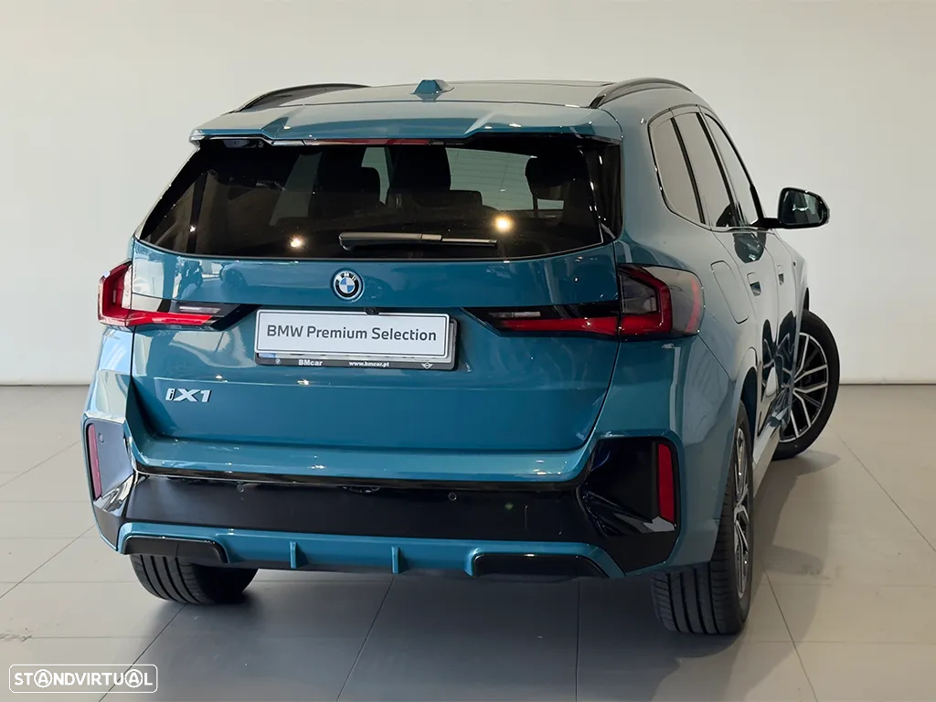 BMW iX1 xDrive30 Pack Desportivo M - 4