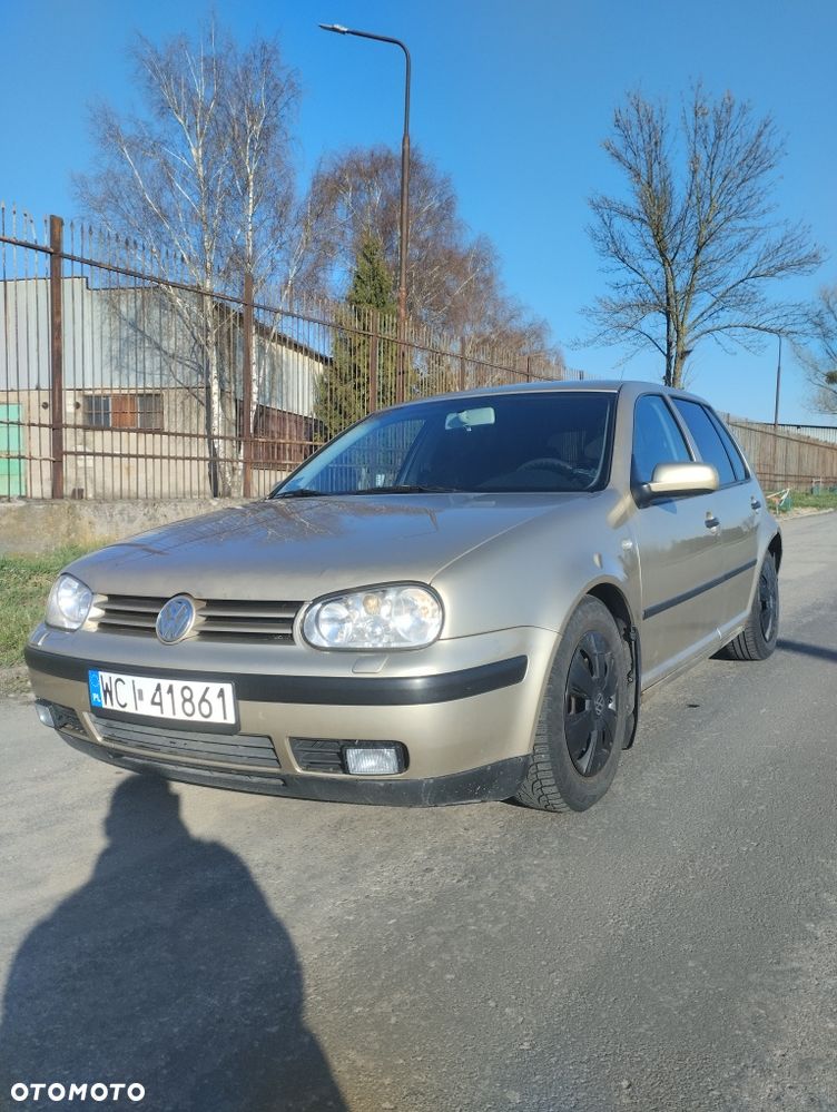 Volkswagen Golf - 2