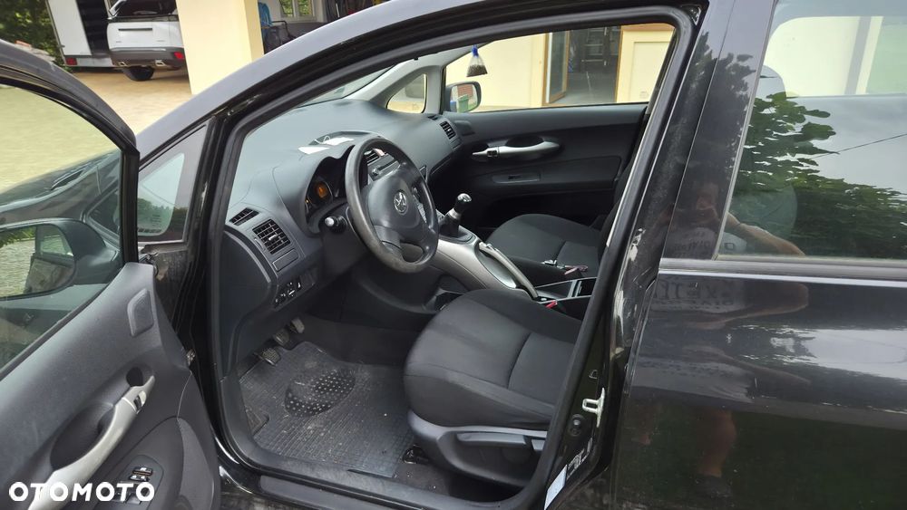 Toyota Auris 1.4 D-4D Luna - 5