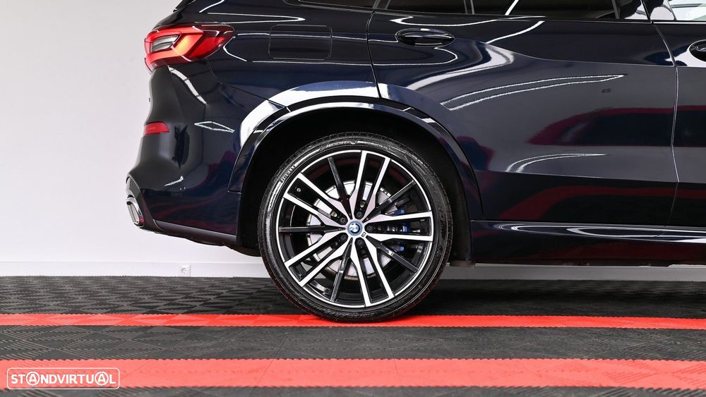 BMW X5 45 e xDrive Pack M - 23