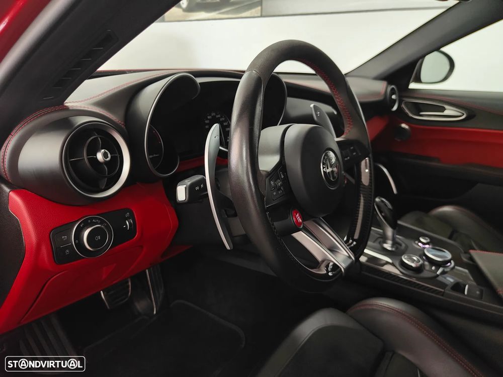 Alfa Romeo Giulia 2.9 Bi-Turbo Quadrifoglio AT8 - 59