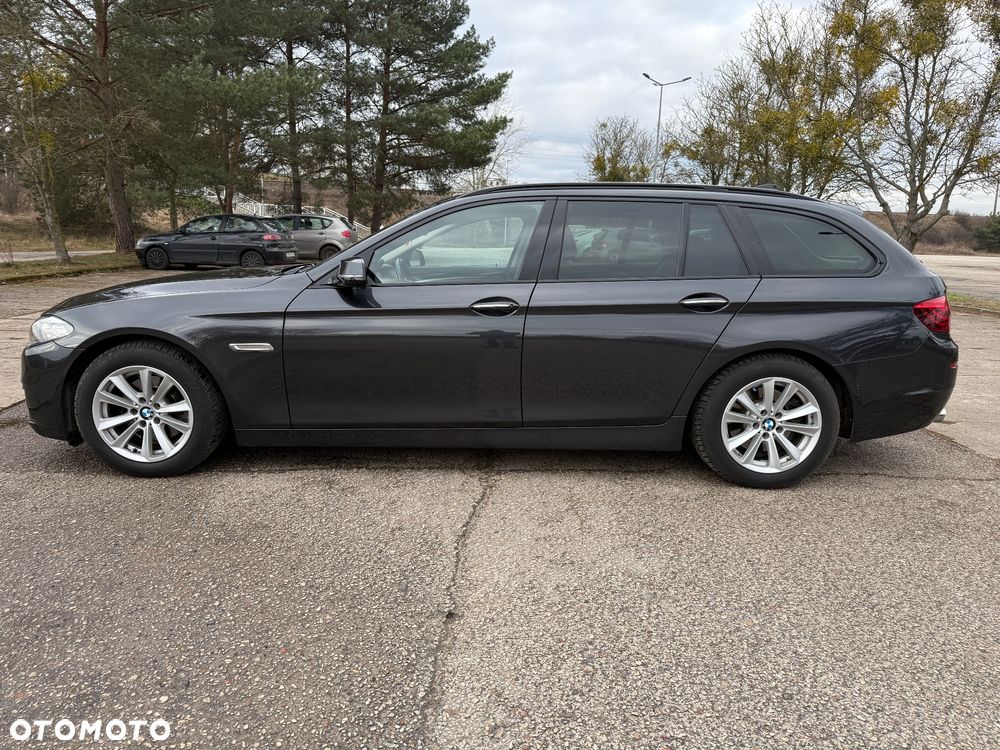 BMW Seria 5 520d xDrive Touring - 2