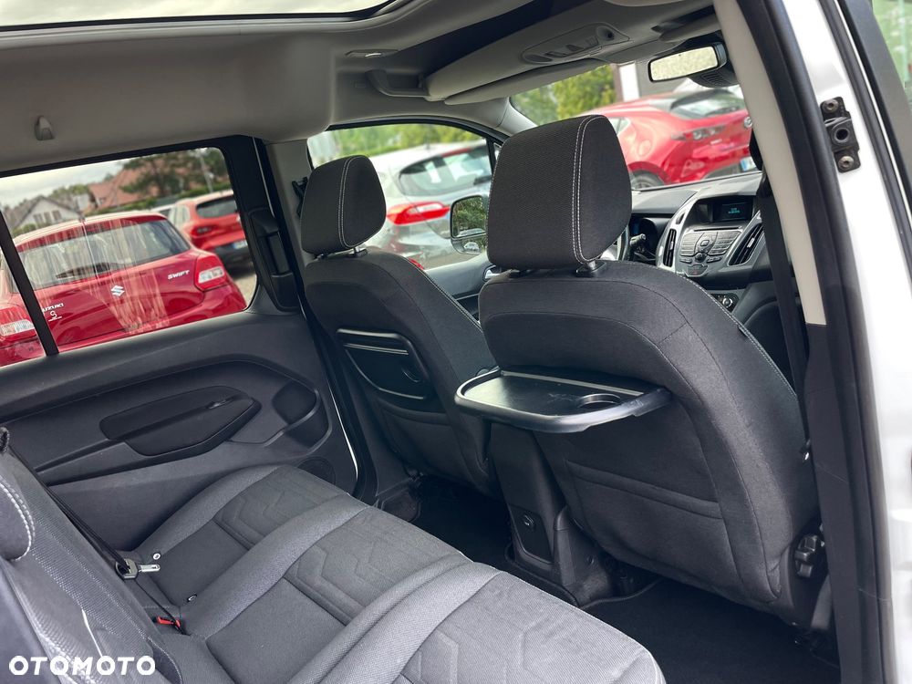 Ford Tourneo Connect Grand - 32
